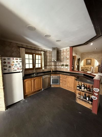 Image No.41-4 Bed Townhouse for sale