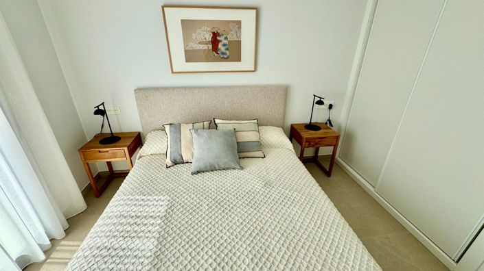 Image No.37-2 Bed Bungalow for sale