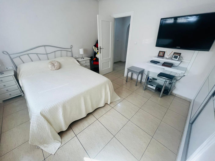 Image No.10-6 Bed Villa for sale