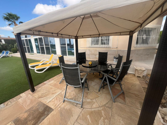 Image No.17-6 Bed Villa for sale