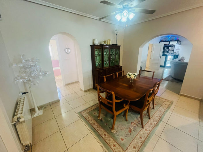 Image No.23-6 Bed Villa for sale