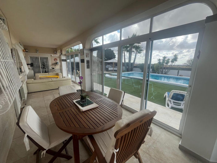 Image No.4-6 Bed Villa for sale