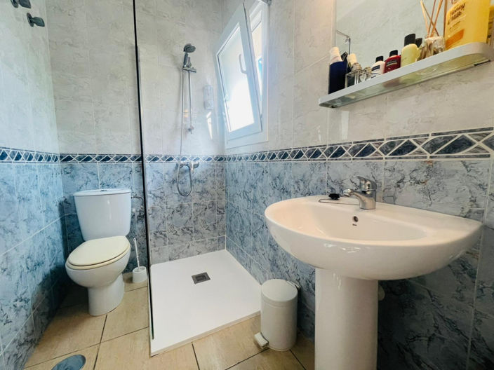 Image No.8-6 Bed Villa for sale