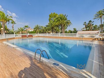9784spaciousvillawith3bedroomsand2bathroomses