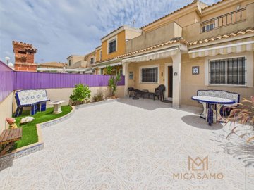9784spaciousvillawith3bedroomsand2bathroomses