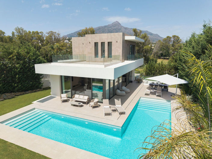 Image No.1-4 Bed Villa for sale
