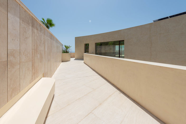 Image No.17-5 Bed House for sale