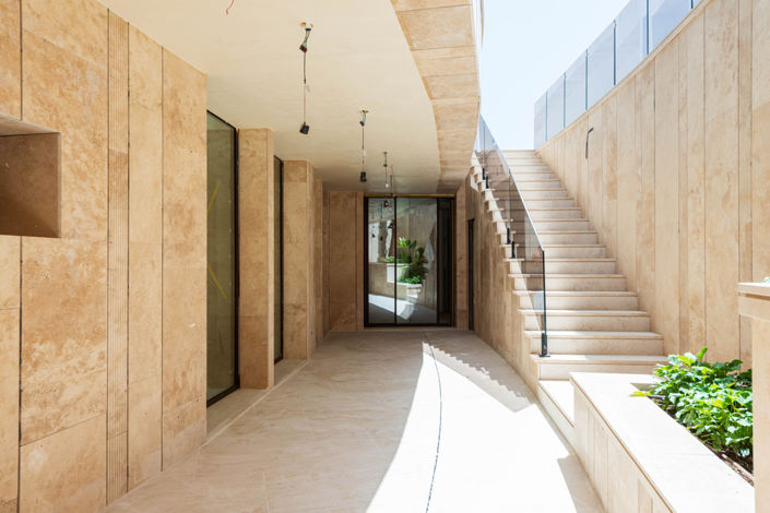 Image No.7-5 Bed House for sale