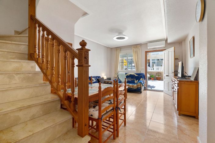 Image No.15-2 Bed Townhouse for sale