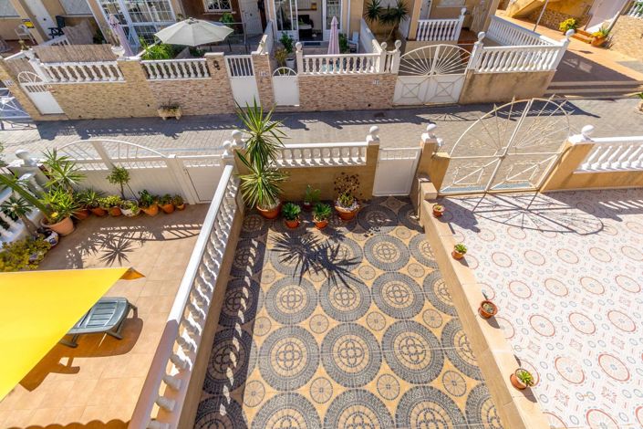 Image No.23-2 Bed Townhouse for sale