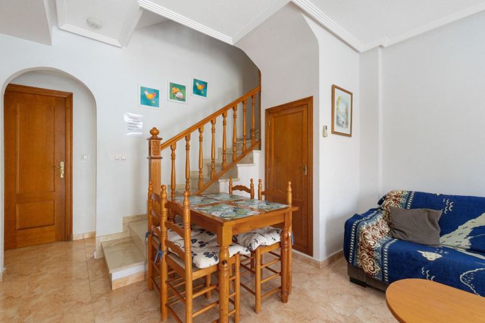 Image No.8-2 Bed Townhouse for sale