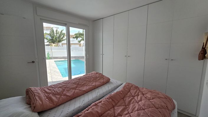 Image No.23-3 Bed Villa for sale