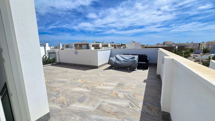 Image No.26-3 Bed Villa for sale