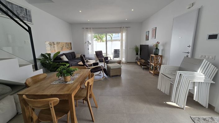 Image No.5-3 Bed Villa for sale