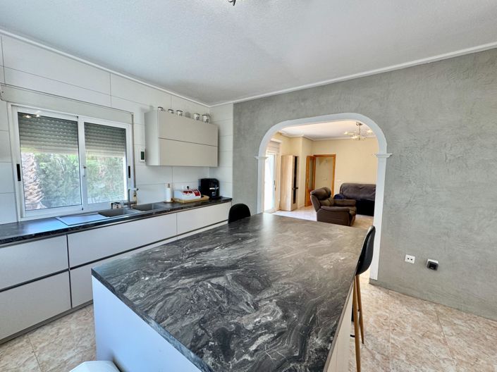 Image No.30-3 Bed Villa for sale