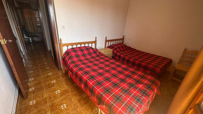 Image No.19-3 Bed Townhouse for sale