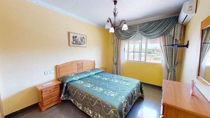 Image No.23-4 Bed House for sale