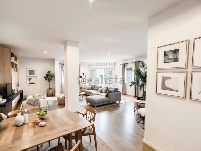 Image No.1-4 Bed Apartment for sale