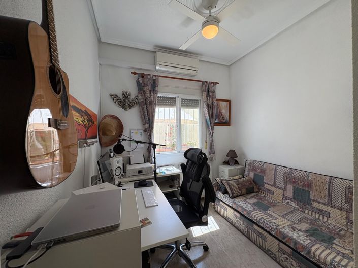 Image No.16-3 Bed Townhouse for sale