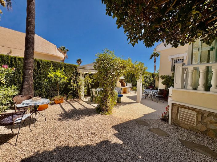 Image No.19-3 Bed Townhouse for sale