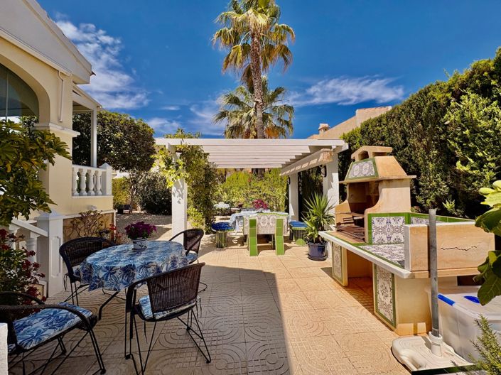 Image No.22-3 Bed Townhouse for sale