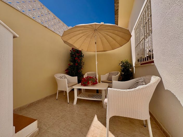 Image No.28-3 Bed Townhouse for sale