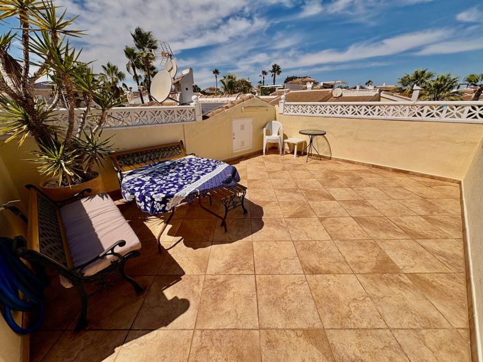 Image No.29-3 Bed Townhouse for sale