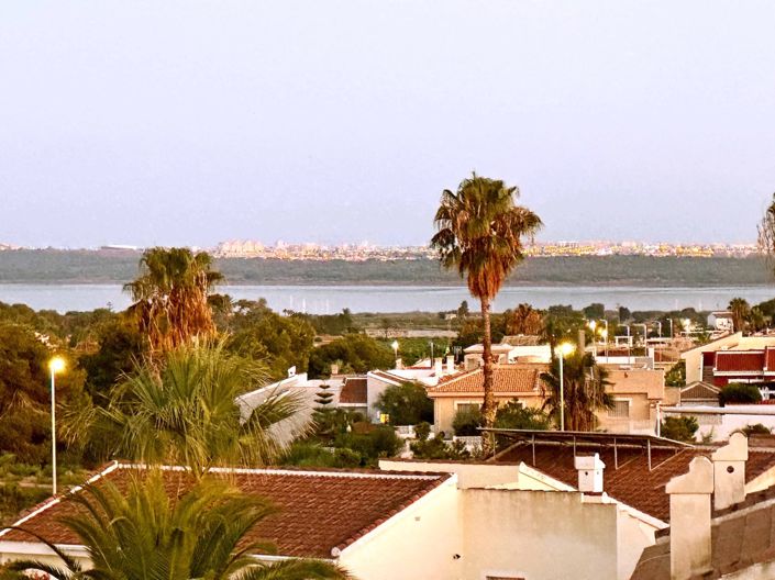 Image No.31-3 Bed Townhouse for sale