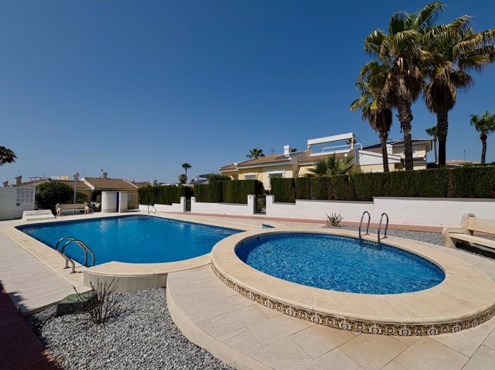 Image No.35-3 Bed Townhouse for sale