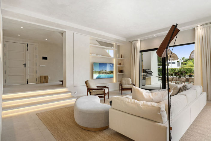 Image No.3-4 Bed Villa for sale