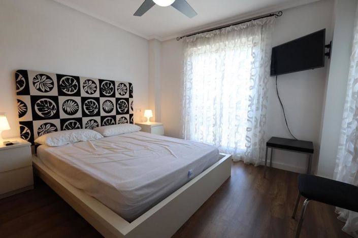 Image No.9-2 Bed Apartment for sale