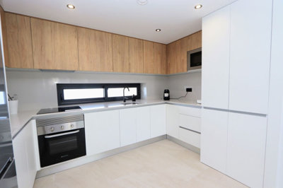 10-bb915d1cb19341576dcdc994b81ab9c5