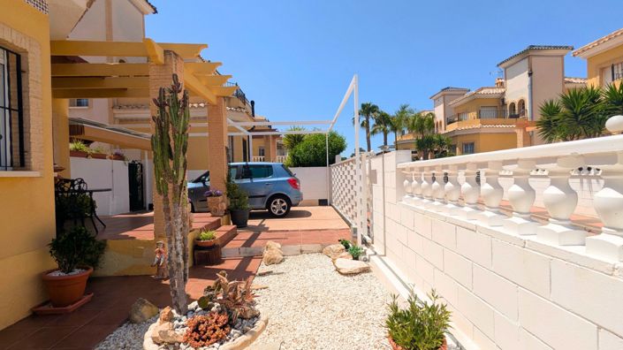 Image No.2-Villa de 2 chambres à vendre à Alicante