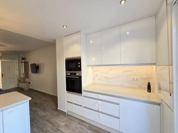 o1j5br67im1daq1uq81em11hgi1h7p2p