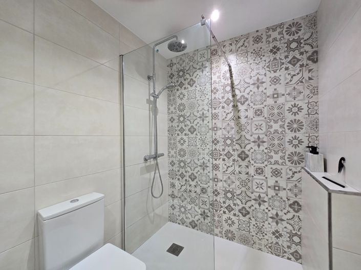 Image No.22-2 Bed Apartment for sale