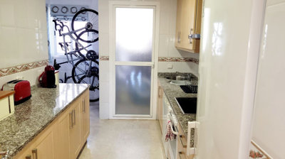 10-bb915d1cb19341576dcdc994b81ab9c5