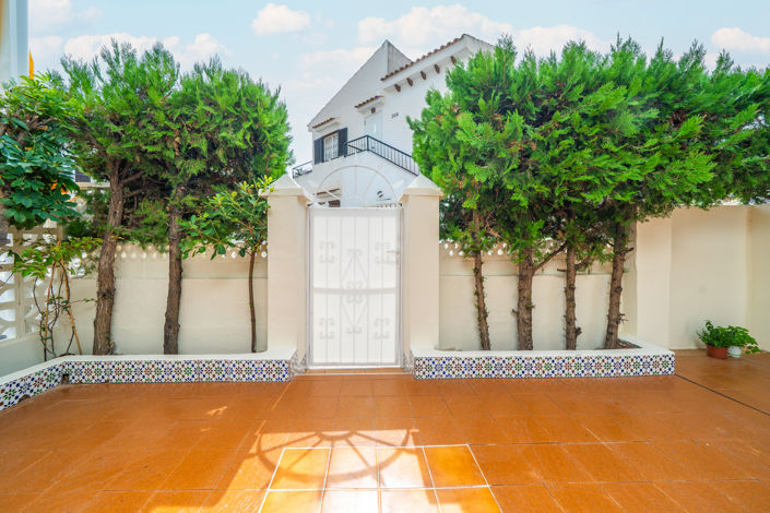 Image No.6-2 Bed Bungalow for sale