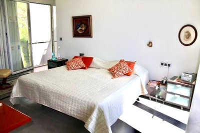 8-e64a9055bba3e77ac8aca3b893cdf826