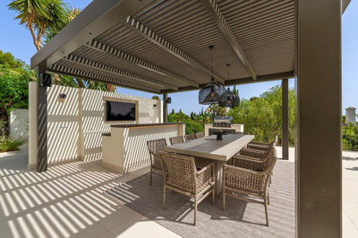 11-20939a0134ad724a8cb2a801094d15a4