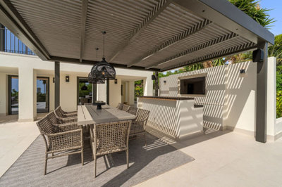 12-53013098fcab6c38b1379cd33298e050