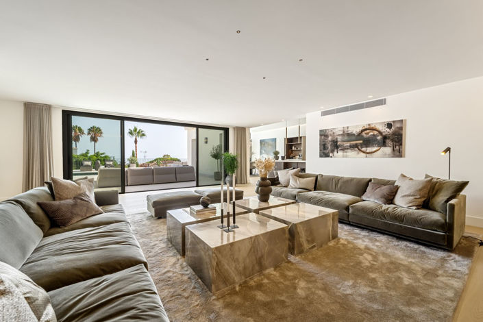 Image No.3-5 Bed House for sale