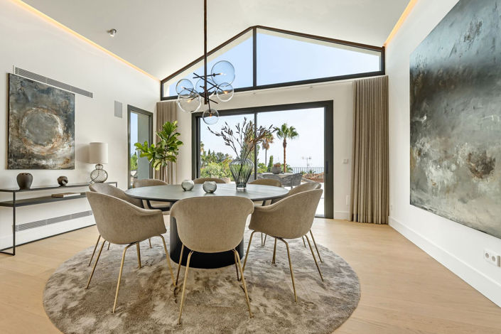 Image No.7-5 Bed House for sale