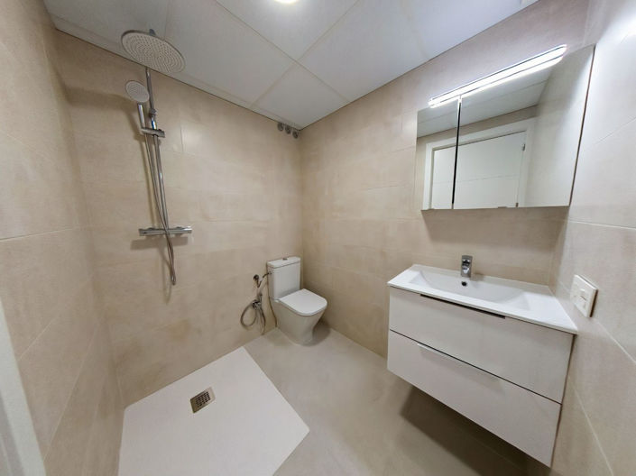 Image No.16-2 Bed House for sale