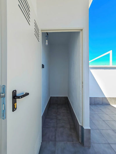 Image No.22-2 Bed House for sale