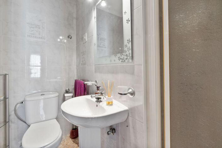 Image No.13-3 Bed Apartment for sale