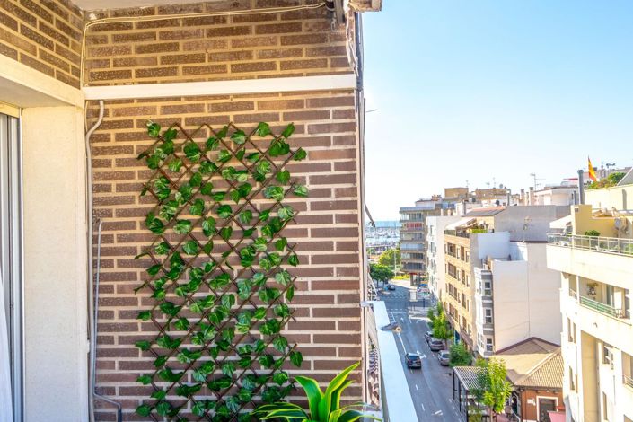 Image No.19-3 Bed Apartment for sale