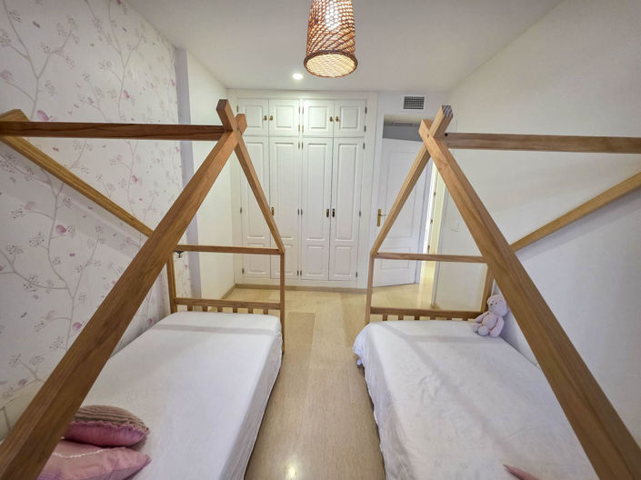 Image No.6-3 Bed House for sale