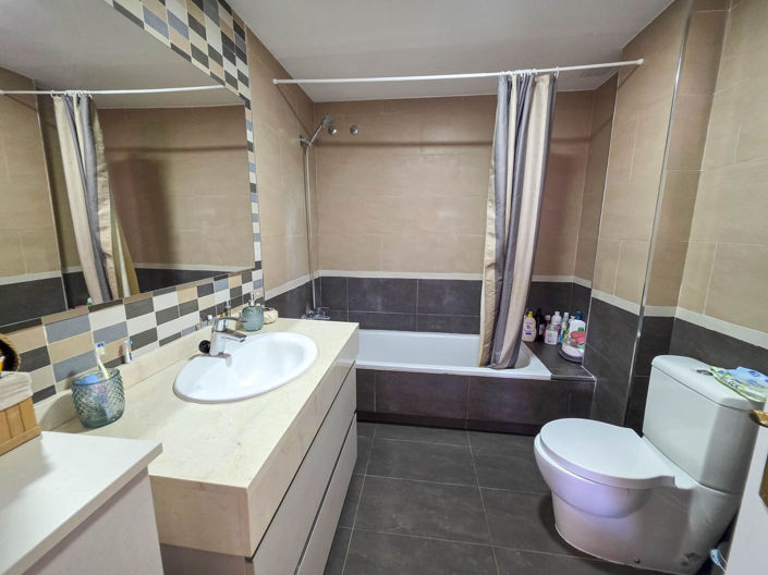 Image No.7-3 Bed Apartment for sale