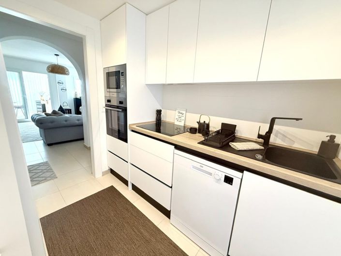 Image No.8-3 Bed Apartment for sale