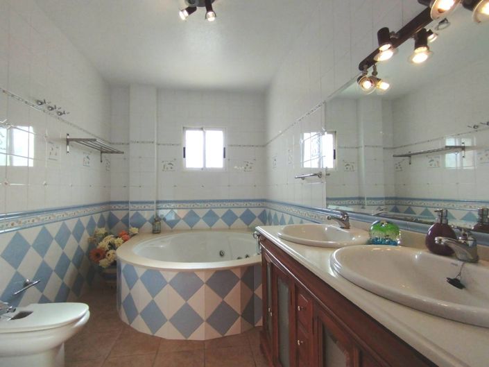 Image No.20-Villa de 6 chambres à vendre à Torrevieja